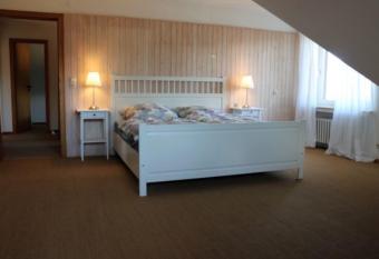 Ferienwohnung H  melschenburg has Balcony rooms