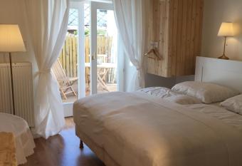 House Apartmentshumpolec + Garden has Balcony rooms