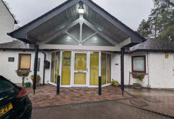 Quaysiders Club allows 18 year olds to book a room