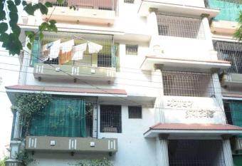 Competent Hospitality has Balcony rooms