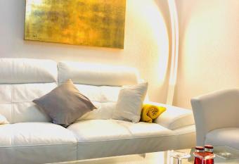 Lake & Mountain View Apartment I 27 has Balcony rooms