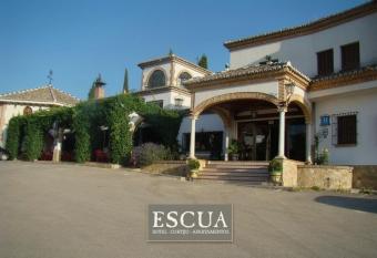 Escua allows 18 year olds to book a room