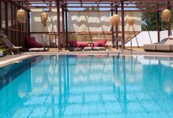 Kalypso Hotel allows 18 year olds to book a room