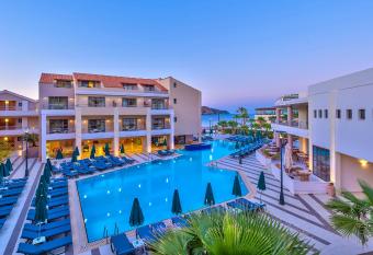 Porto Platanias Beach Resort & Spa has Balcony rooms