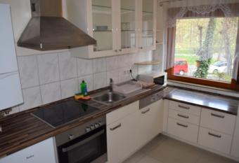 Stuttgart Wohnung Ost allows 18 year olds to book a room