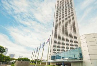 Swissotel The Stamford has Balcony rooms