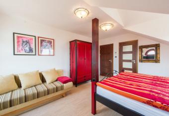 Farma Loreta allows 18 year olds to book a room