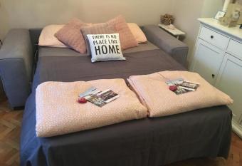 Studio apartman Zagreb zapad Vrap  e allows 18 year olds to book a room