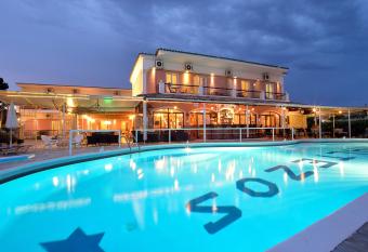 Maltezos Hotel has Balcony rooms