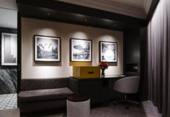 Grand Park City Hall has Balcony rooms