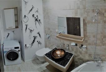 Casa Mia has rooms with a private hot tub