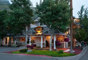 Parkway Inn of Jackson Hole has Balcony rooms