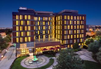 Divan Corlu allows 18 year olds to book a room