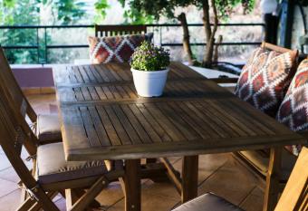 Yasmine Apartments and Rooms allows 18 year olds to book a room