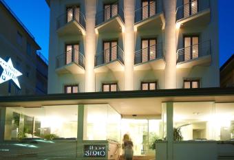 Hotel Sirio has Balcony rooms