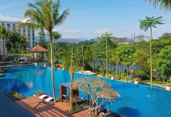 Mason Pine Hotel Bandung has Balcony rooms