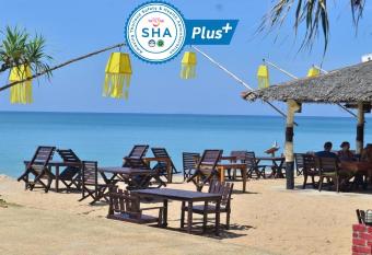 Lanta Nice Beach Resort - SHA Extra Plus has Balcony rooms