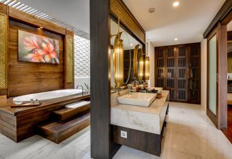 The Samaya Ubud has rooms with a private hot tub