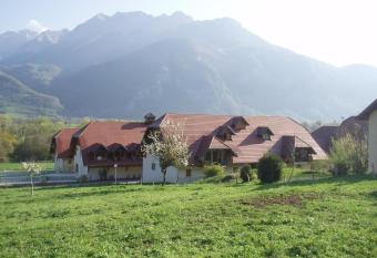 Vacanc  ole - R  sidence Le Birdie allows 18 year olds to book a room