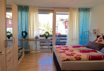 Klein und fein allows 18 year olds to book a room