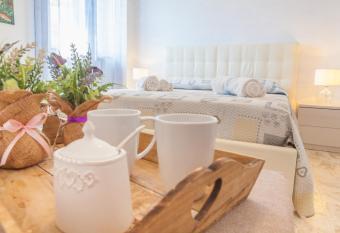 B&B MaMaR   Gallipoli allows 18 year olds to book a room