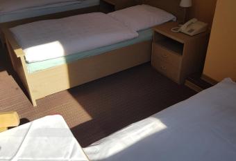 Angelis Pension allows 18 year olds to book a room