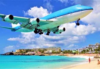 Myriam and Frank Residence has Balcony rooms