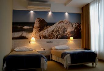 Hotel Morski allows 18 year olds to book a room