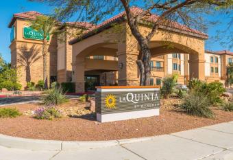 La Quinta Inn & Suites by Wyndham Las Vegas Airport South allows 18 year olds to book a room