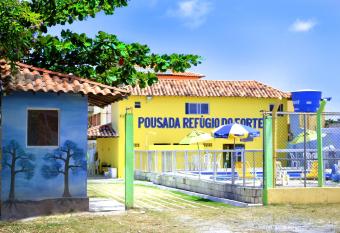 Pousada Ref  gio do Forte allows 18 year olds to book a room