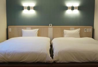 Ueno First City Hotel has rooms with a private hot tub