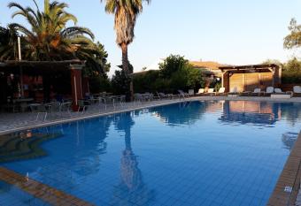 Pierhouse Gouvia Yachting Hotel allows 18 year olds to book a room