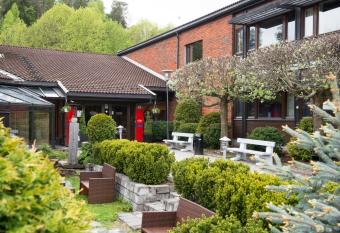 Thon Hotel Vettre allows 18 year olds to book a room