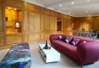 Le Clos d  A   allows 18 year olds to book a room