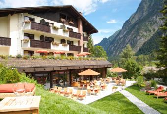 Familienhotel Lagant has Balcony rooms