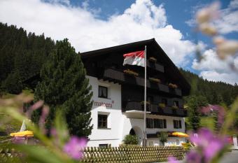 Familienhotel Mateera Gargellen / Montafon has Balcony rooms