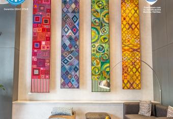 Hyatt Centric Guatemala City has rooms with a private hot tub