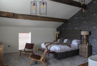 1823 Spinning Block allows 18 year olds to book a room