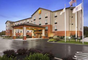 Super 8 by Wyndham Pennsville/Wilmington has Smoking rooms