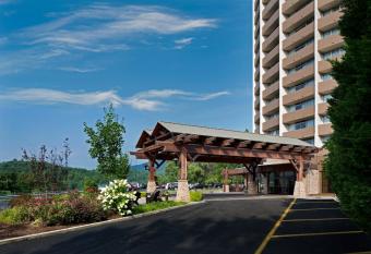 The Park Vista - a DoubleTree by Hilton Hotel - Gatlinburg has Balcony rooms