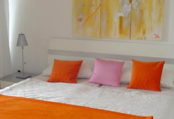 Villa Lina has Balcony rooms