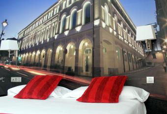 ELE Enara Boutique Hotel allows 18 year olds to book a room