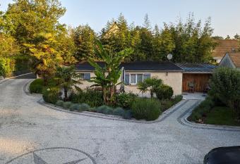 Maisonnette de Villiers gare    5 minutes has Balcony rooms