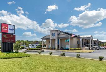 Suburban Studios At the University has Smoking rooms