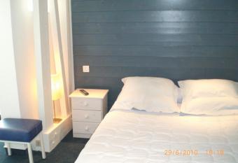 Le France allows 18 year olds to book a room