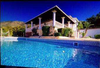 Pomos Harbourbiew Villa has Balcony rooms