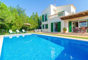 Es Ferreret has Balcony rooms