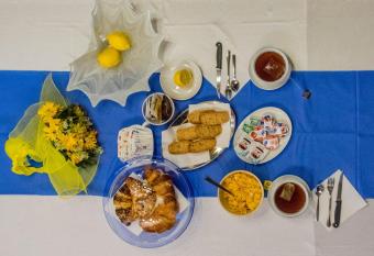 B&B Ca neva allows 18 year olds to book a room