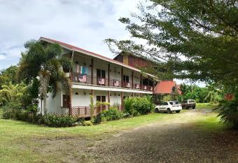 RTMS Guesthouse Semporna has Balcony rooms