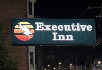 Executive Inn Schenectady Downtown has Smoking rooms